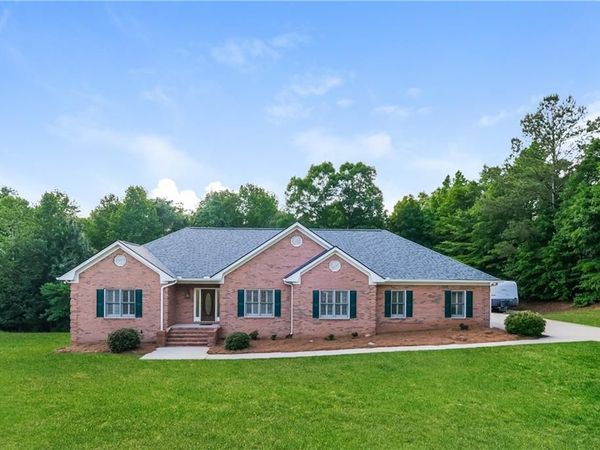 604 Clearwater Court, Mcdonough, GA 30252