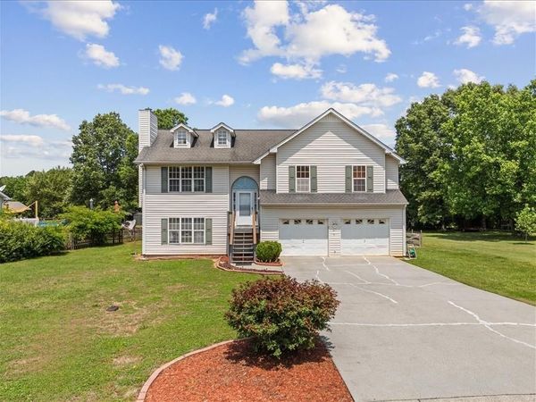 143 Honeysuckle Drive SE, Calhoun, GA 30701