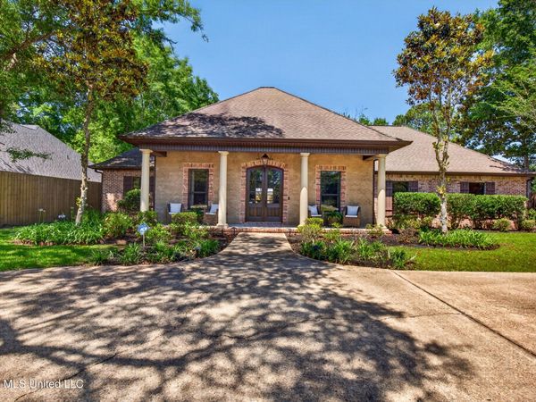 3302 Government Street, Ocean Springs, MS 39564