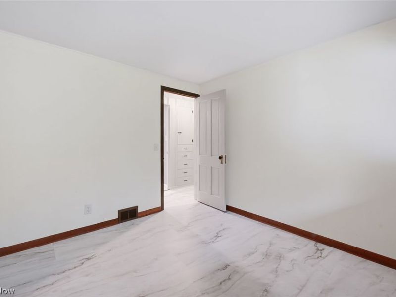 5452 W Webb Road, Youngstown, OH 44515 Photo 14