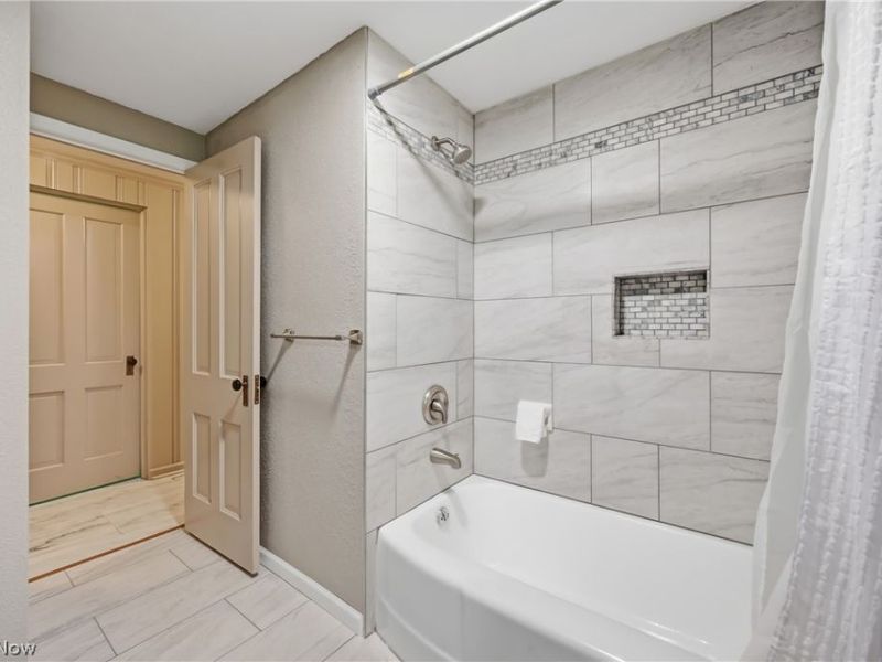 5452 W Webb Road, Youngstown, OH 44515 Photo 20