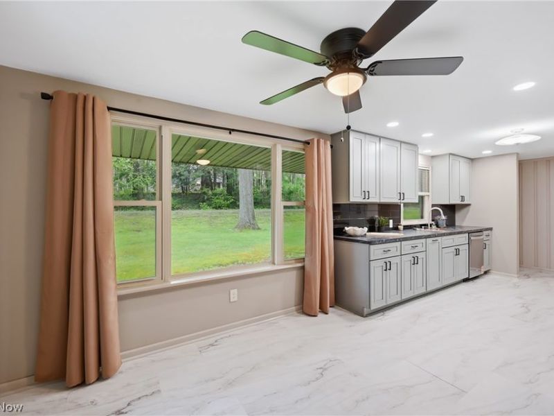 5452 W Webb Road, Youngstown, OH 44515 Photo 7