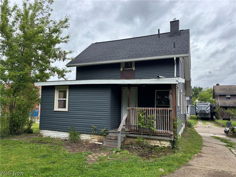1713 Regal Avenue NE, Canton, OH 44705 Photo 3