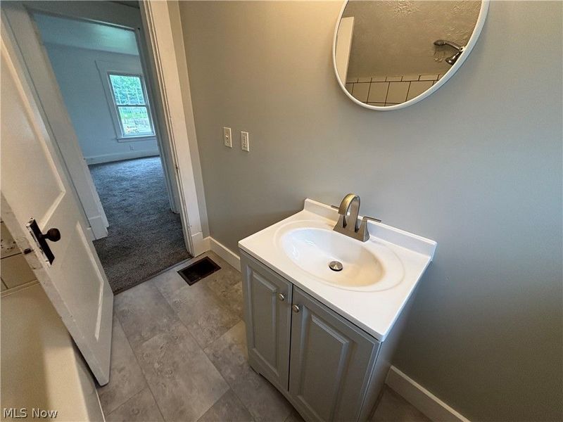 1713 Regal Avenue NE, Canton, OH 44705 Photo 4