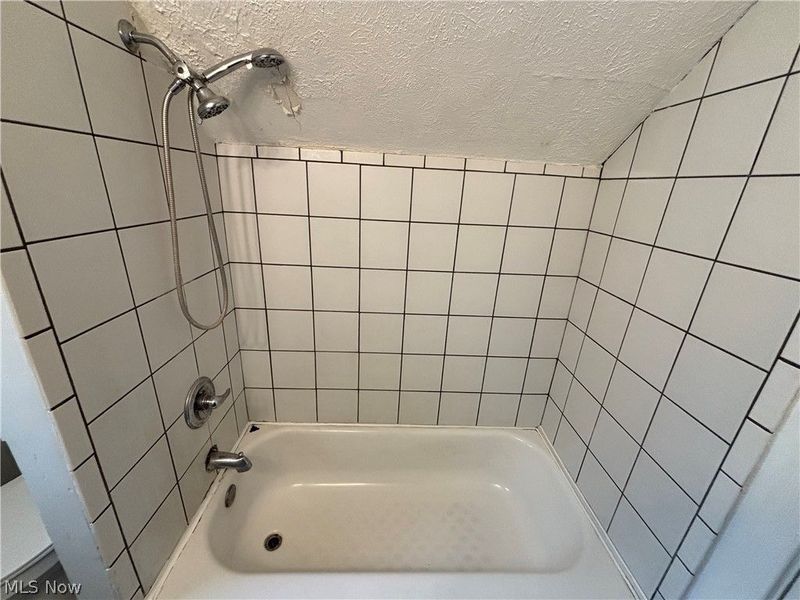 1713 Regal Avenue NE, Canton, OH 44705 Photo 6