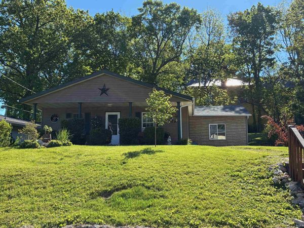17 Boyer Street, Williamsport, IN 47993