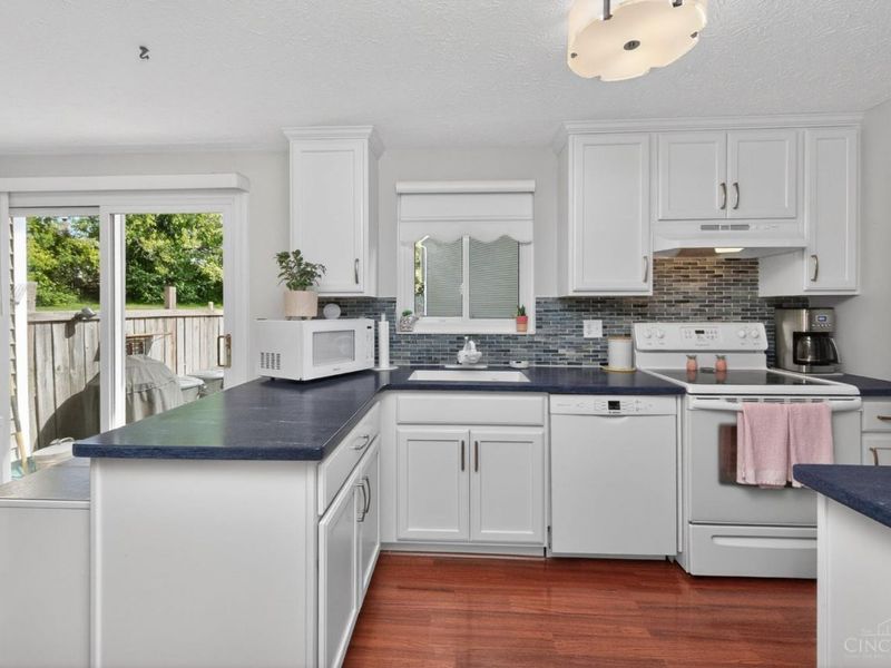 2859 Mossy Brink Court, Maineville, OH 45039 Photo 12