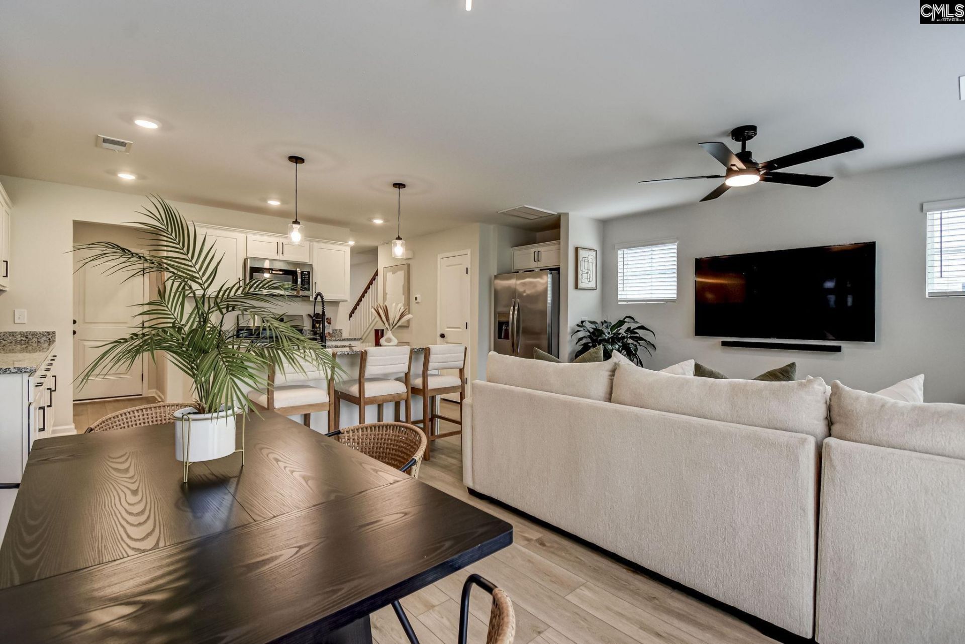 421 Nutsedge Court  Photo 10