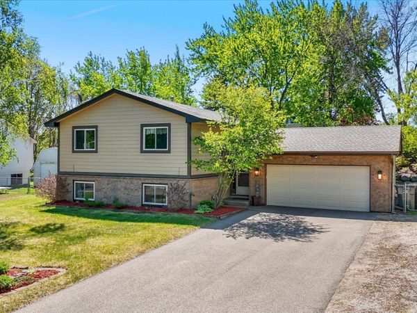 10365 Buckingham Drive , Eden Prairie, MN 55347