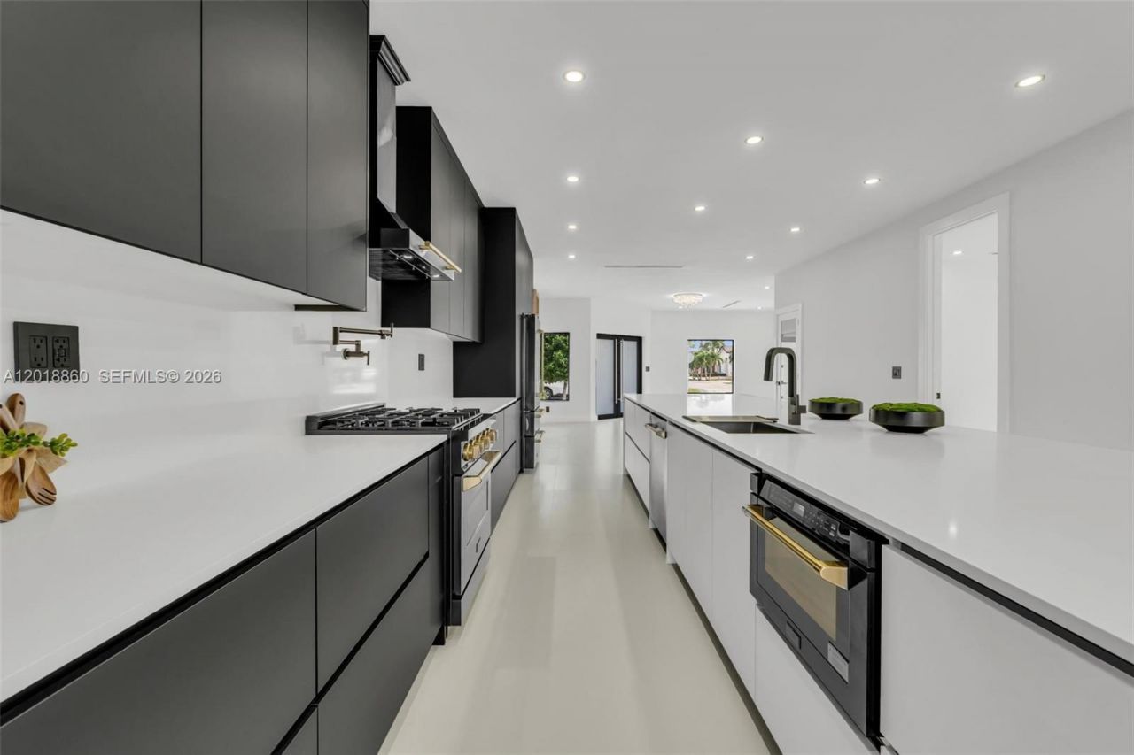 8865 NW 148th Ter , Miami Lakes, FL 33018 Photo