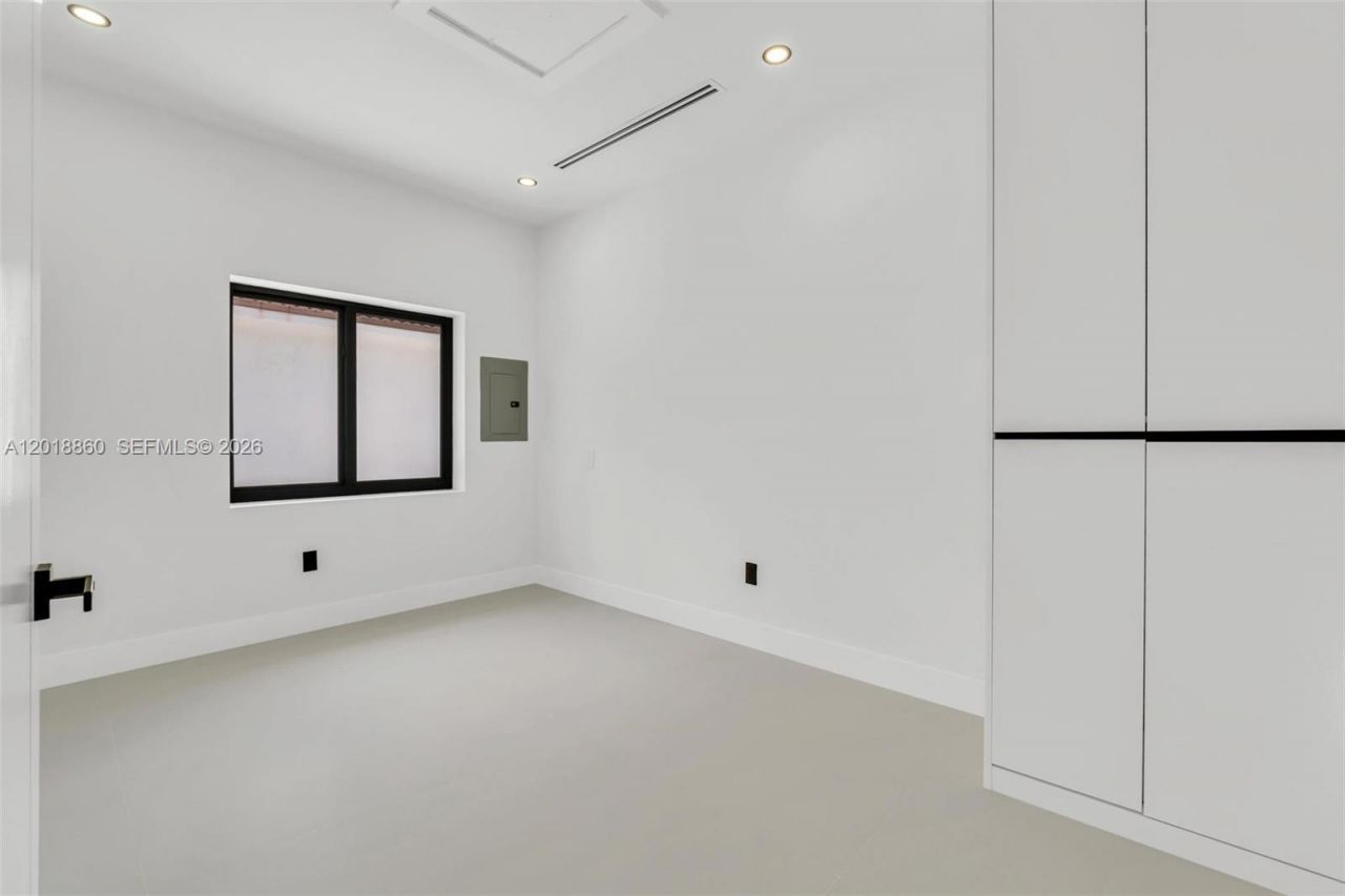 8865 NW 148th Ter , Miami Lakes, FL 33018 Photo