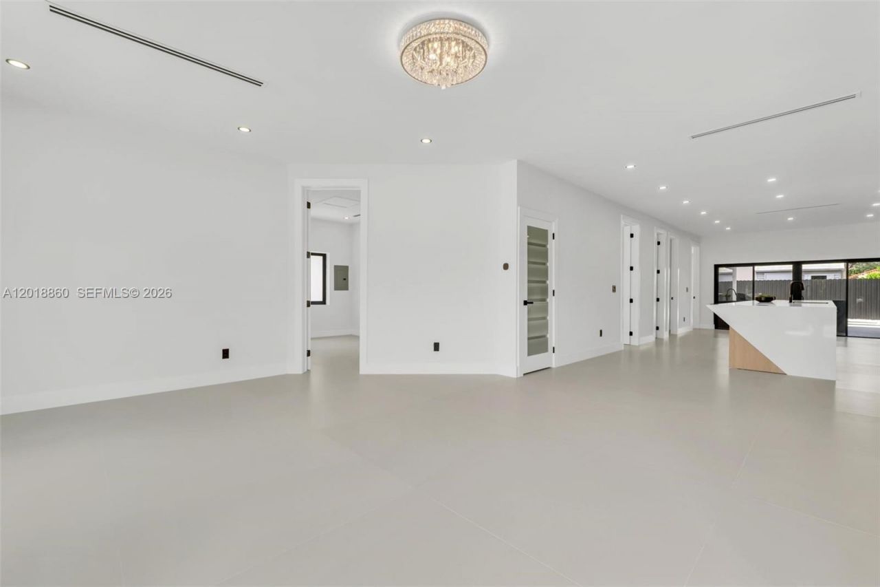 8865 NW 148th Ter , Miami Lakes, FL 33018 Photo