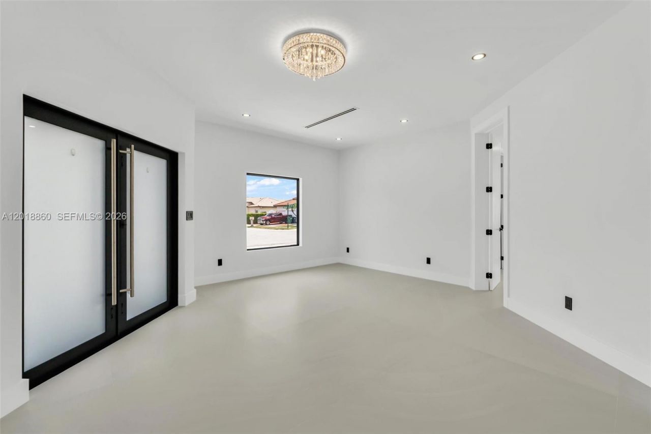 8865 NW 148th Ter , Miami Lakes, FL 33018 Photo