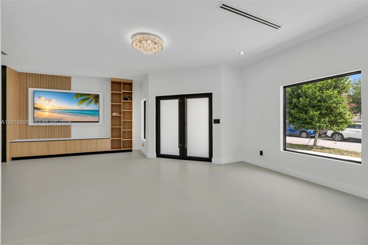 8865 NW 148th Ter , Miami Lakes, FL 33018 Photo