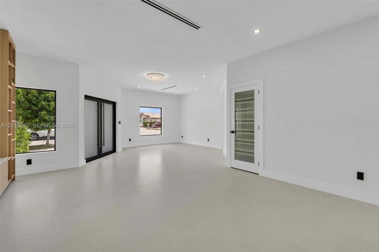 8865 NW 148th Ter , Miami Lakes, FL 33018 Photo