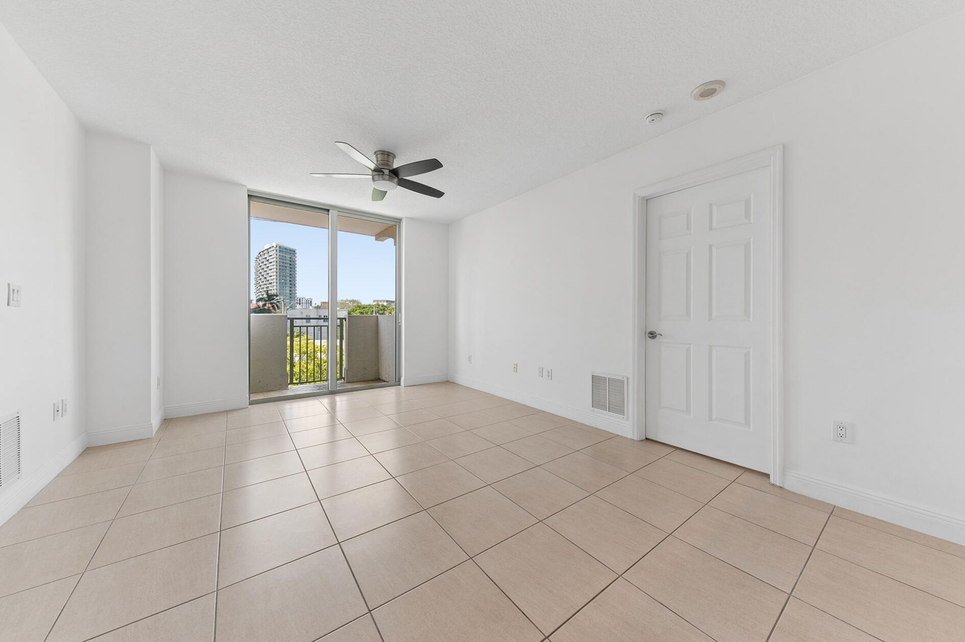 610 Clematis Street, Unit 326, West Palm Beach, FL 33401 Photo