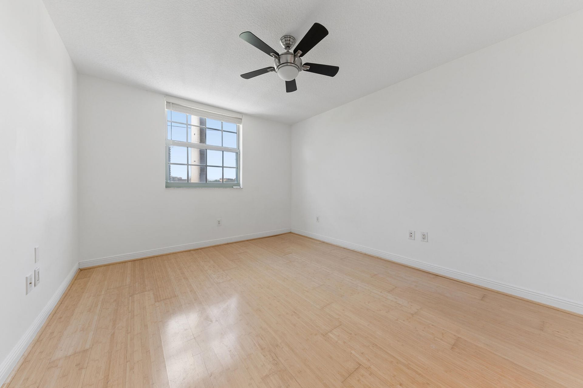 610 Clematis Street, Unit 326, West Palm Beach, FL 33401 Photo
