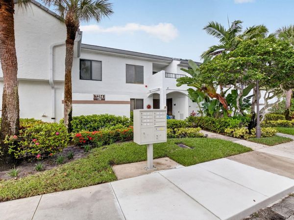 7254 Clunie Place, Unit 15002, Delray Beach, FL 33446