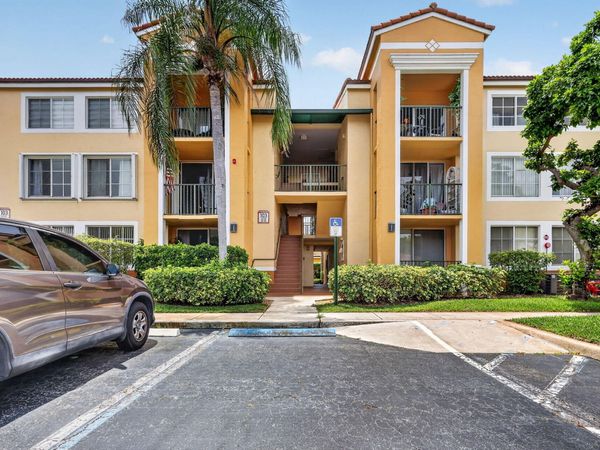 103 Yacht Club Way, Unit 205, Hypoluxo, FL 33462