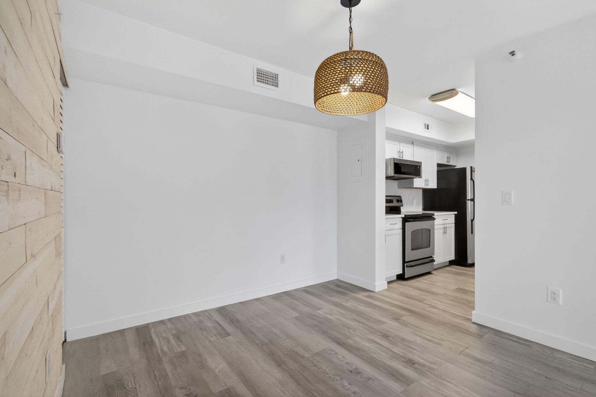103 Yacht Club Way, Unit 205, Hypoluxo, FL 33462 Photo