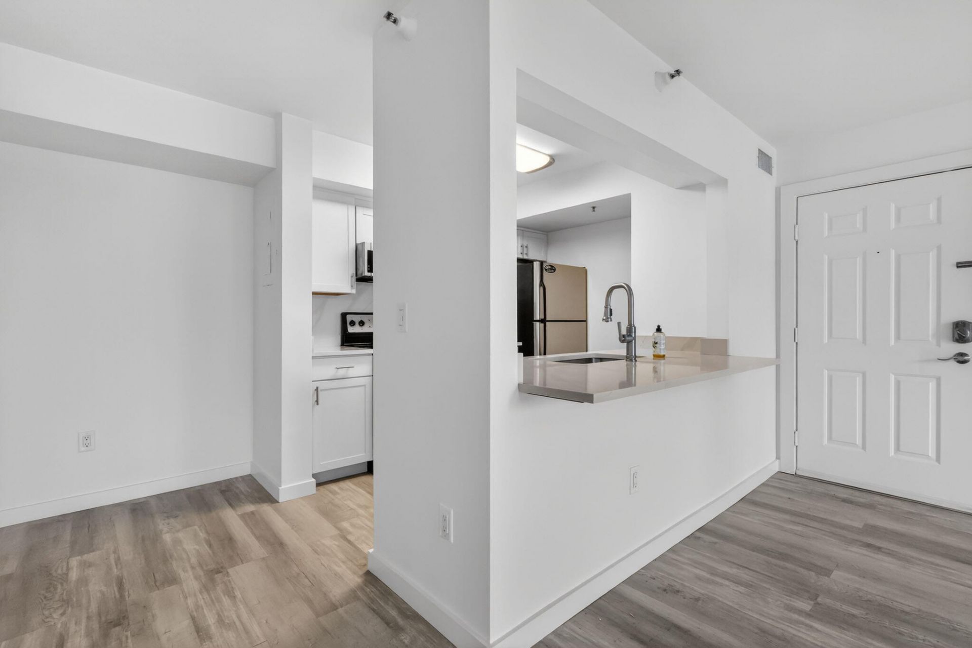 103 Yacht Club Way, Unit 205, Hypoluxo, FL 33462 Photo