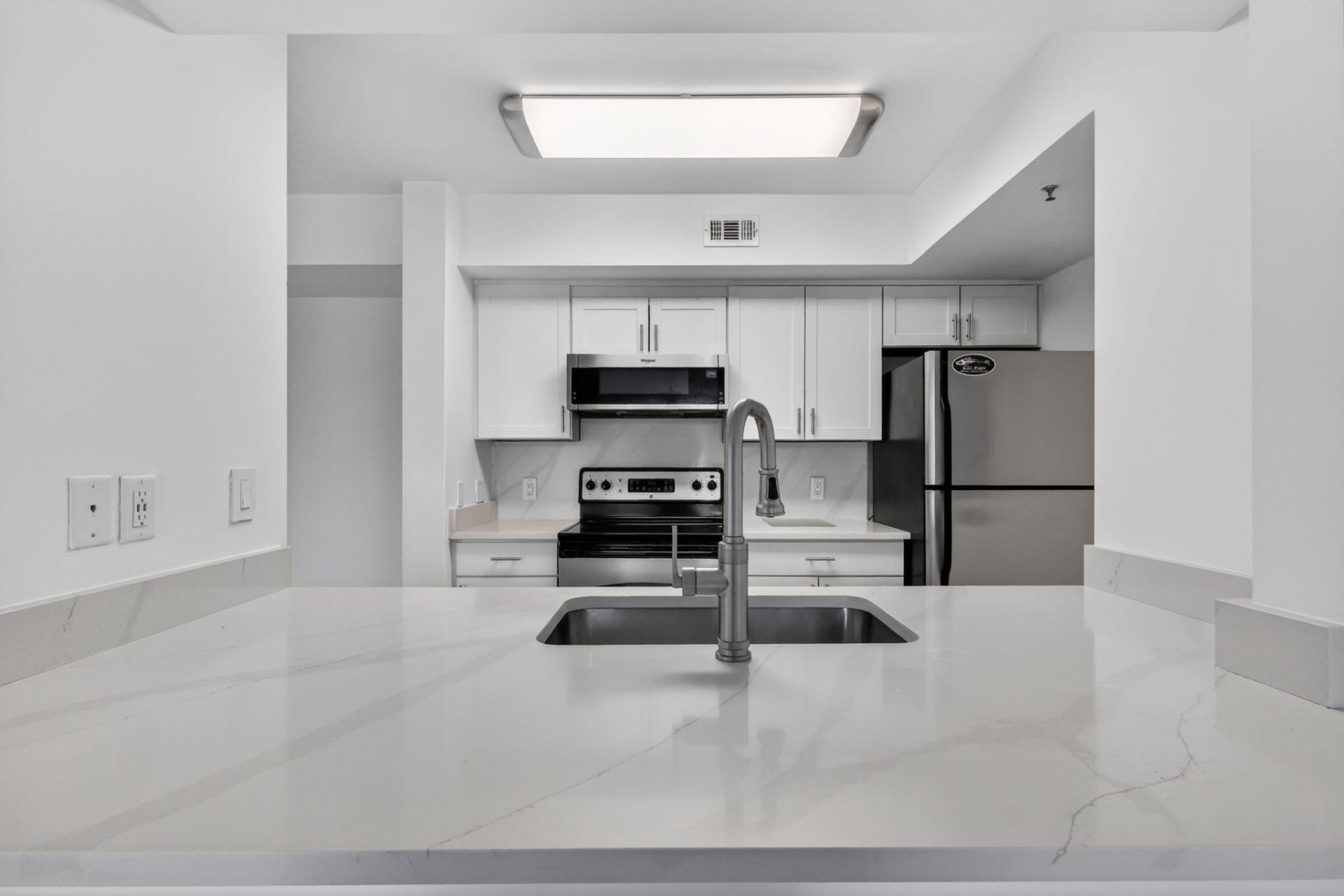103 Yacht Club Way, Unit 205, Hypoluxo, FL 33462 Photo