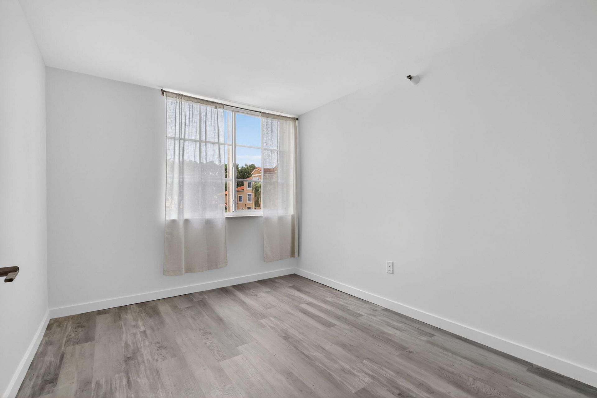 103 Yacht Club Way, Unit 205, Hypoluxo, FL 33462 Photo