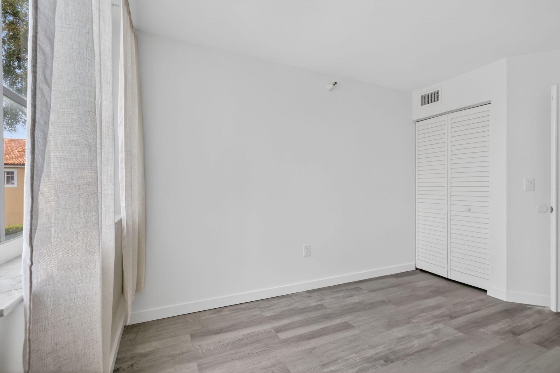 103 Yacht Club Way, Unit 205, Hypoluxo, FL 33462 Photo
