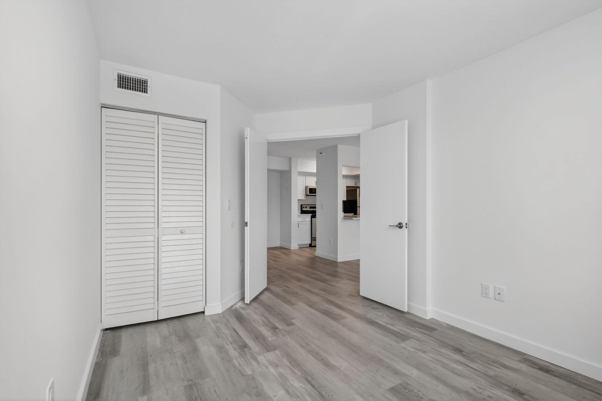 103 Yacht Club Way, Unit 205, Hypoluxo, FL 33462 Photo