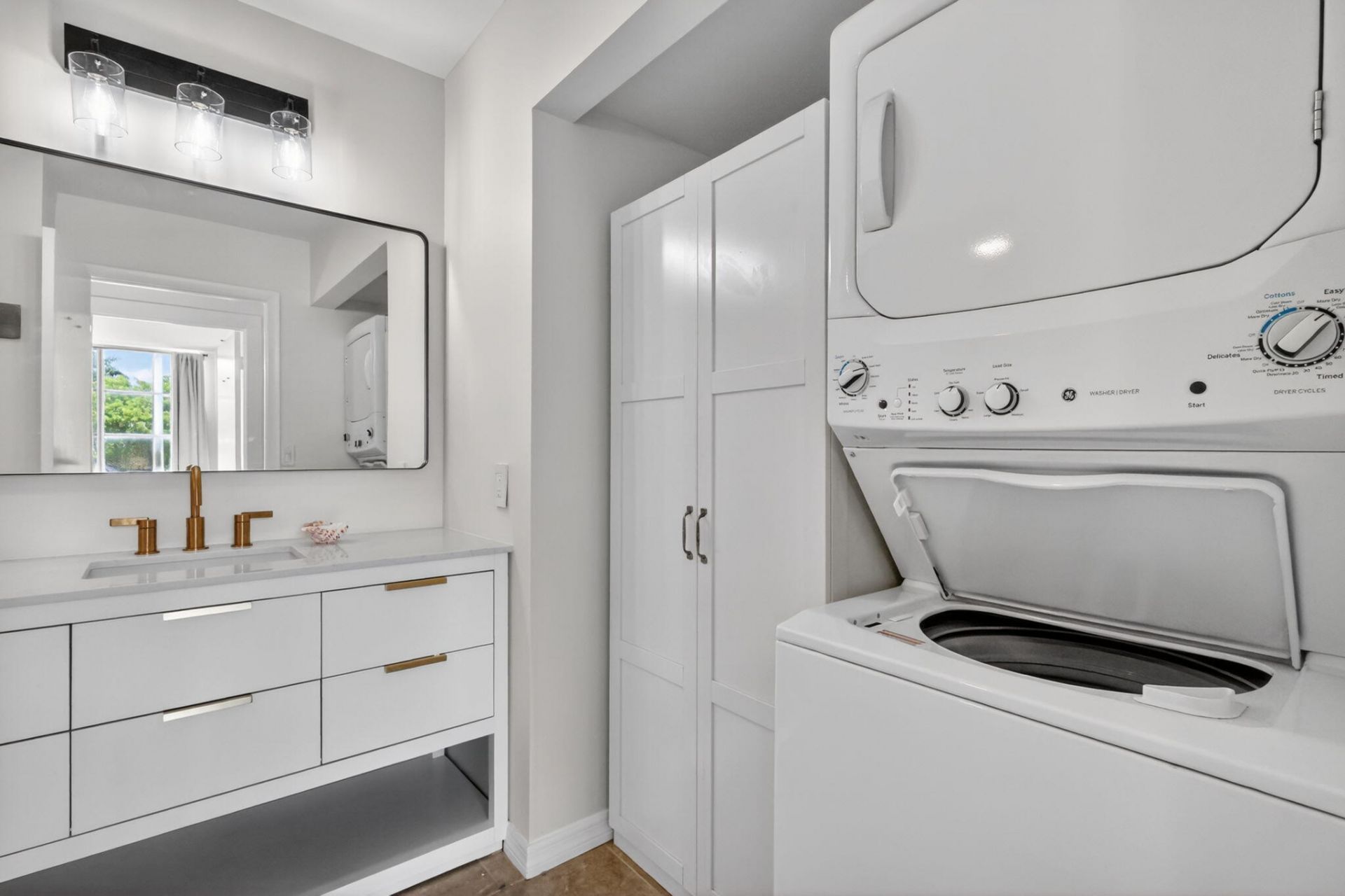 103 Yacht Club Way, Unit 205, Hypoluxo, FL 33462 Photo