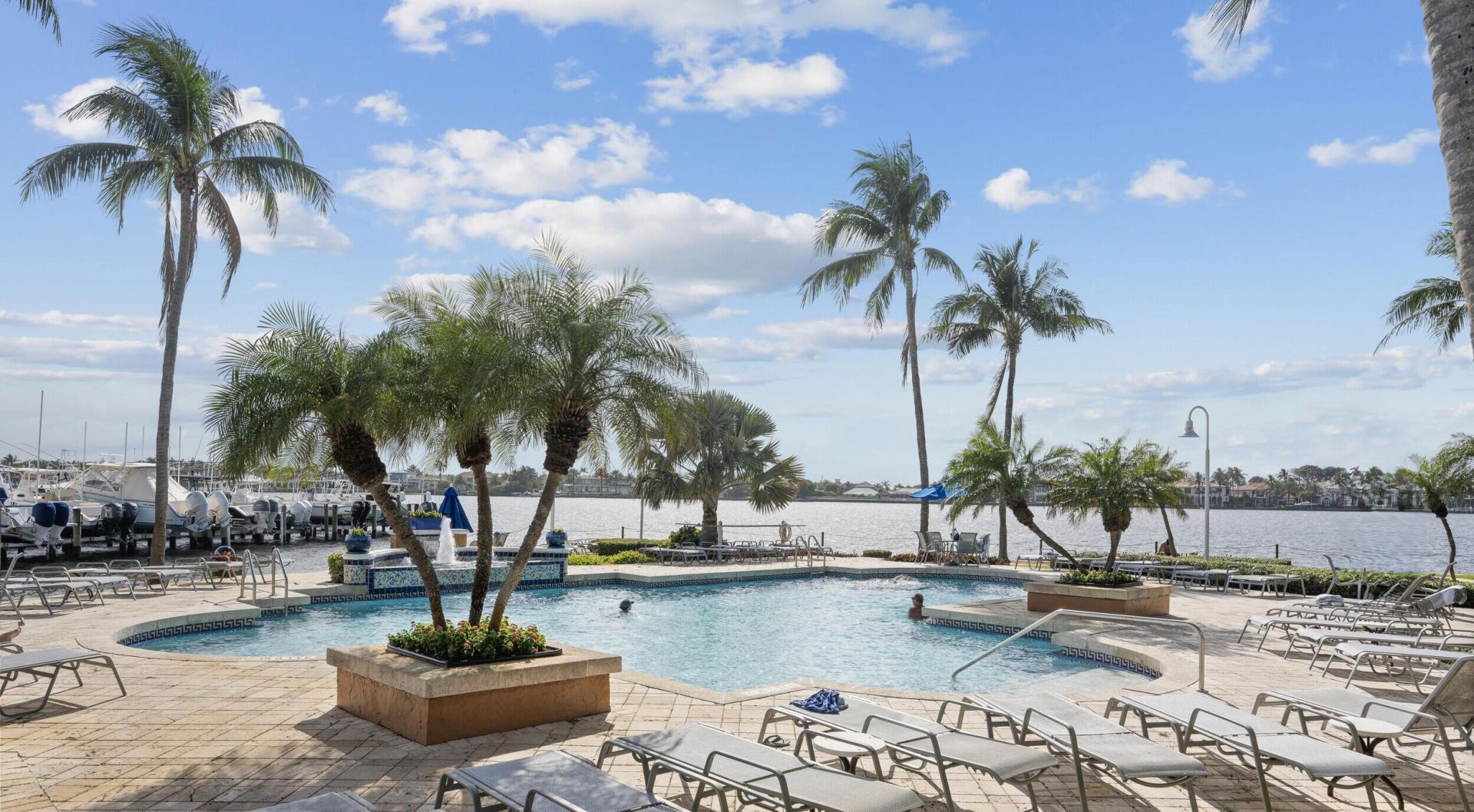 103 Yacht Club Way, Unit 205, Hypoluxo, FL 33462 Photo