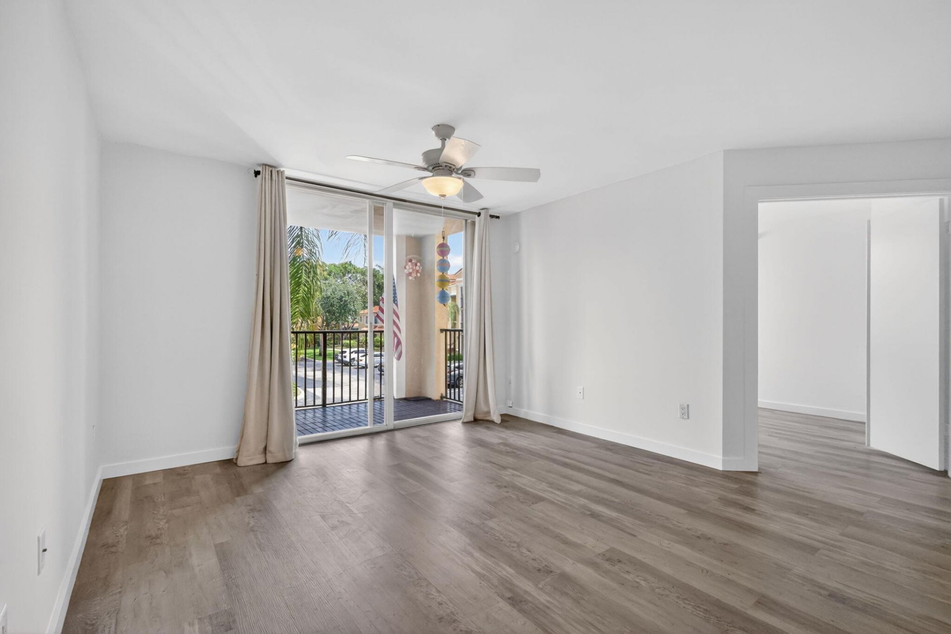 103 Yacht Club Way, Unit 205, Hypoluxo, FL 33462 Photo