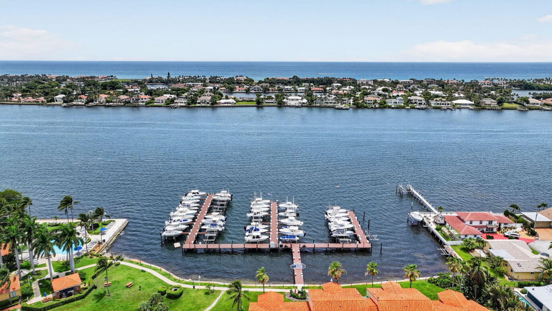 103 Yacht Club Way, Unit 205, Hypoluxo, FL 33462 Photo