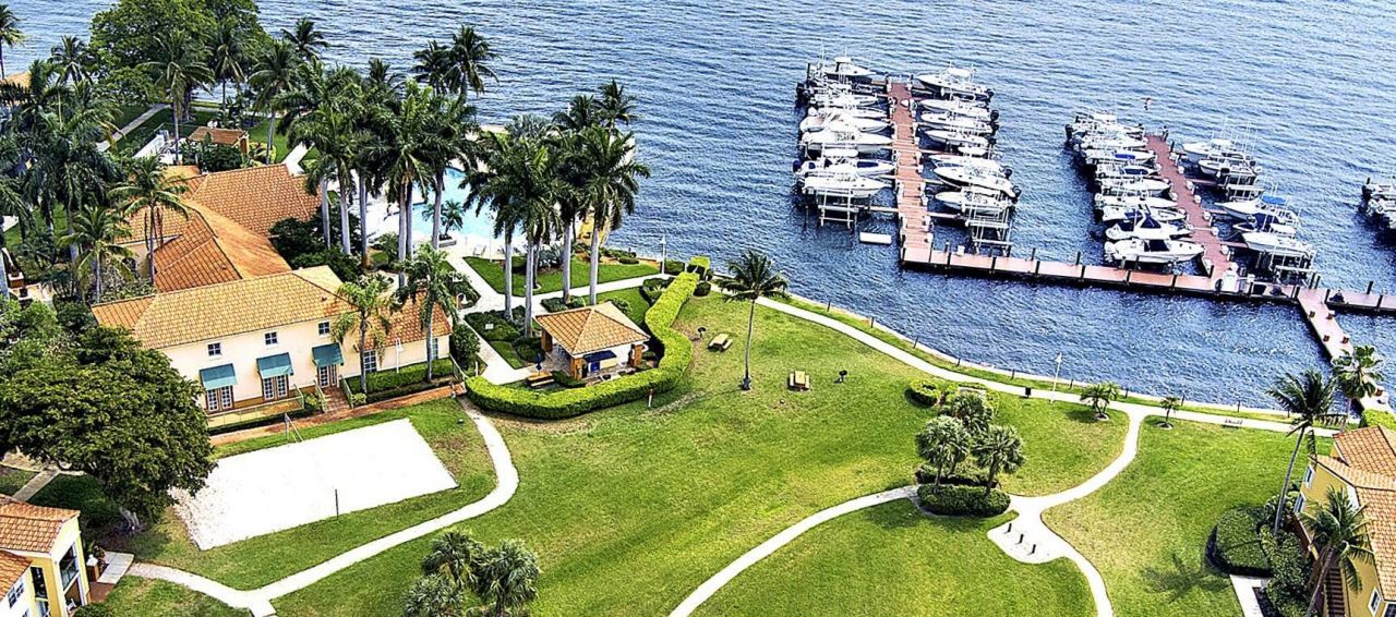 103 Yacht Club Way, Unit 205, Hypoluxo, FL 33462 Photo