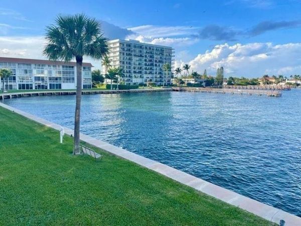 400 Wilma Circle, Unit 105, Riviera Beach, FL 33404
