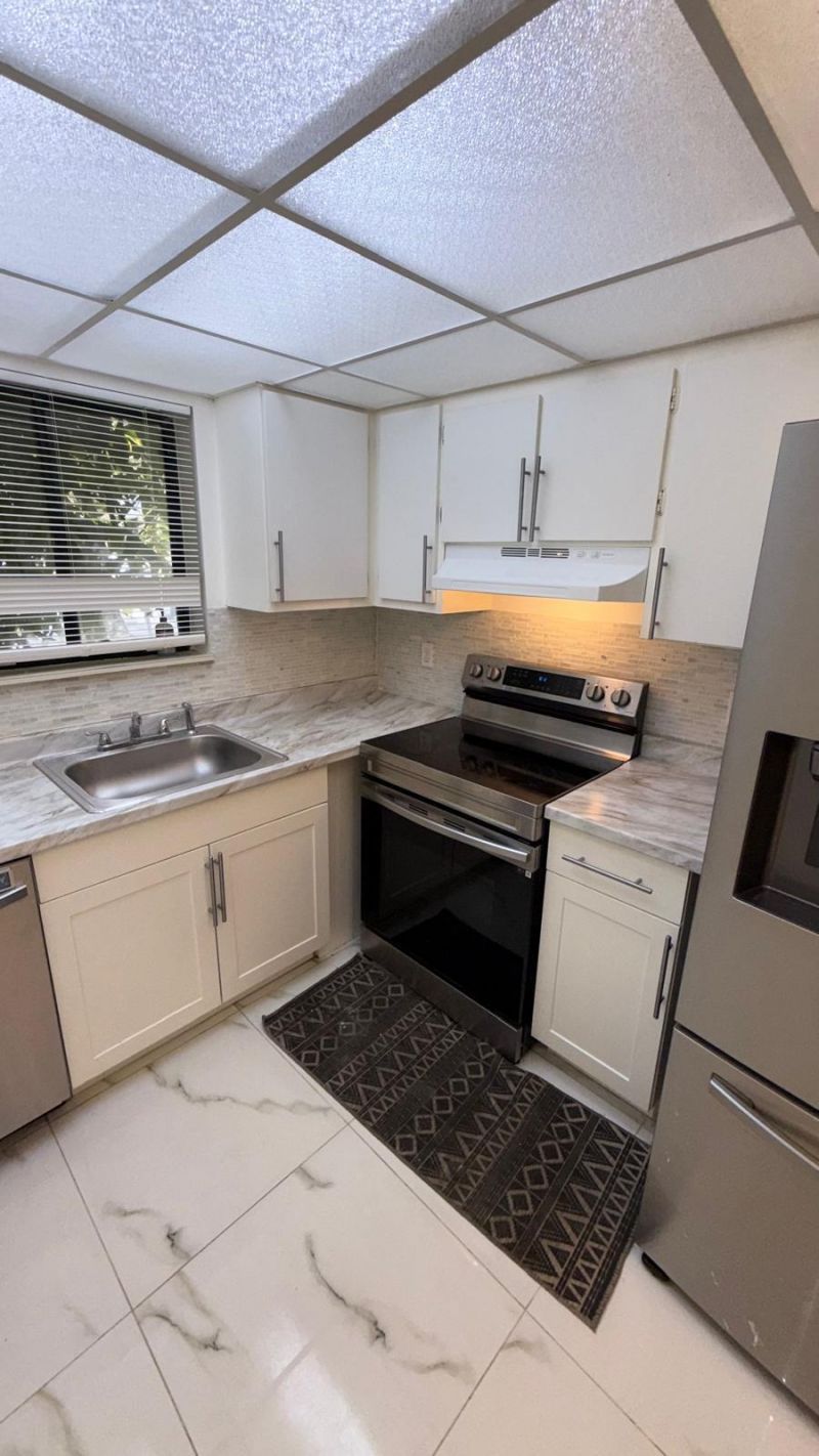 1225 S Flagler Avenue, Unit 313, Pompano Beach, FL 33060 Photo