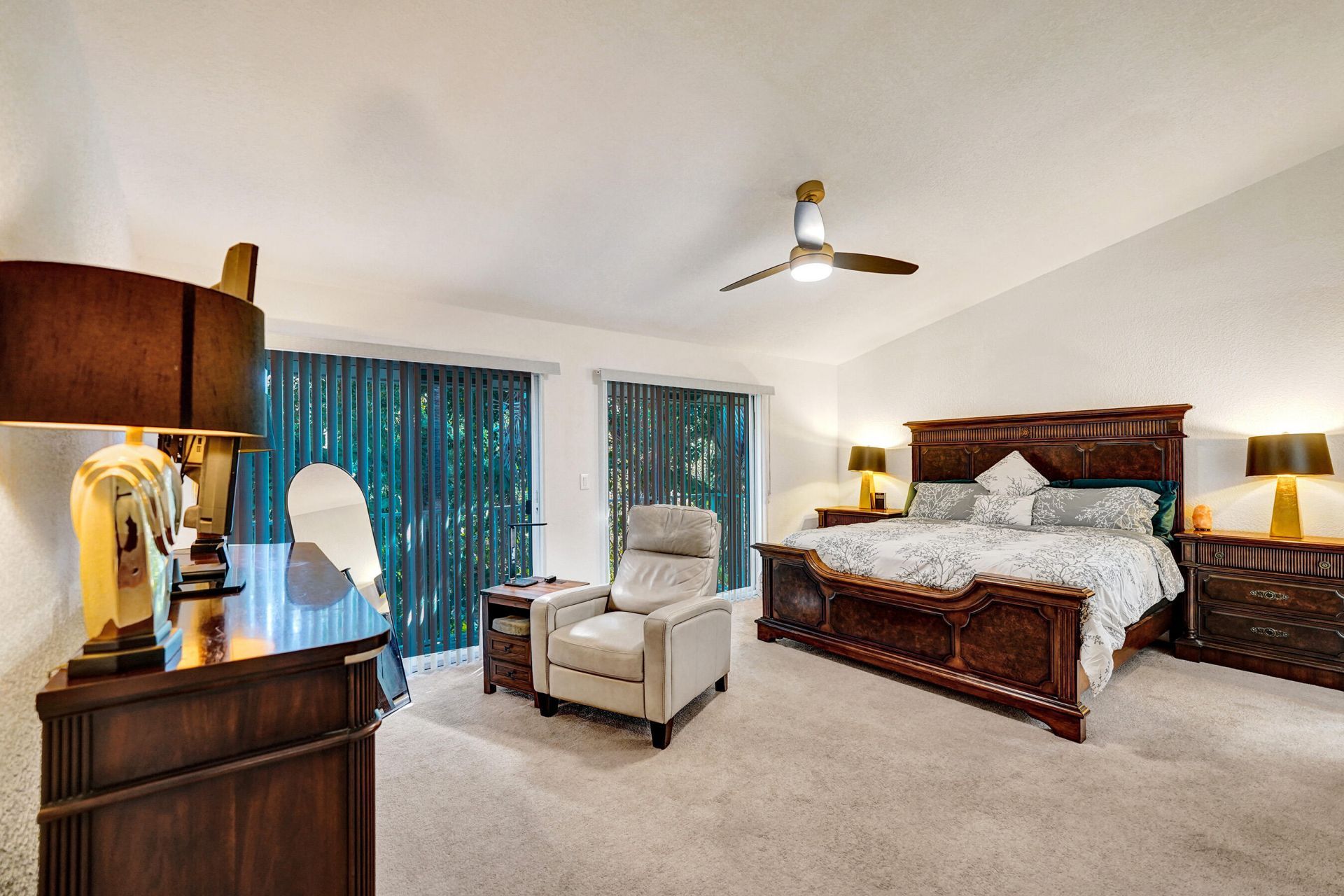 1743 NE 4th Avenue, Unit F4, Fort Lauderdale, FL 33305 Photo