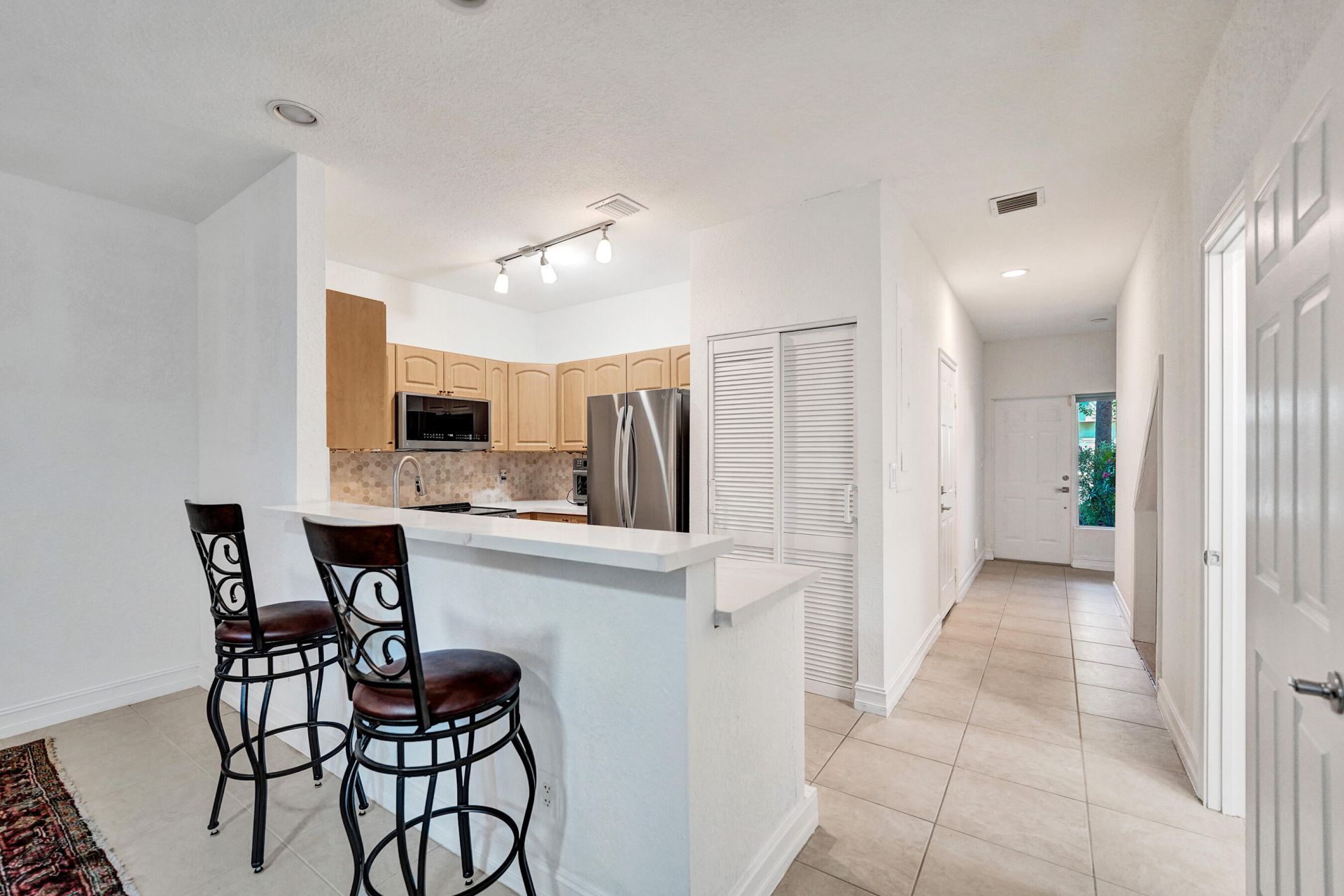 1743 NE 4th Avenue, Unit F4, Fort Lauderdale, FL 33305 Photo