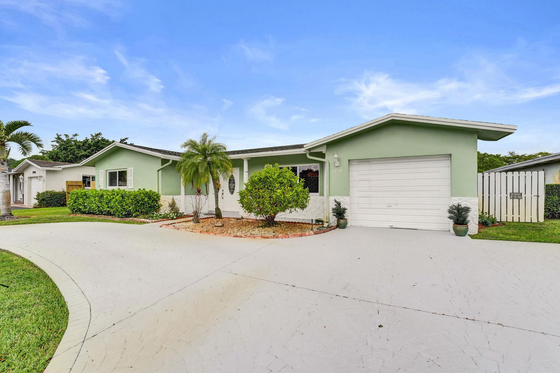 1710 NW 111th Terrace, Pembroke Pines, FL 33026 Photo
