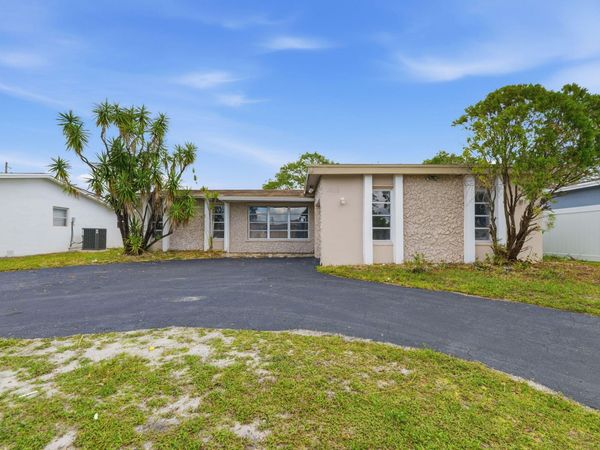 2420 NW 89th Avenue, Sunrise, FL 33322