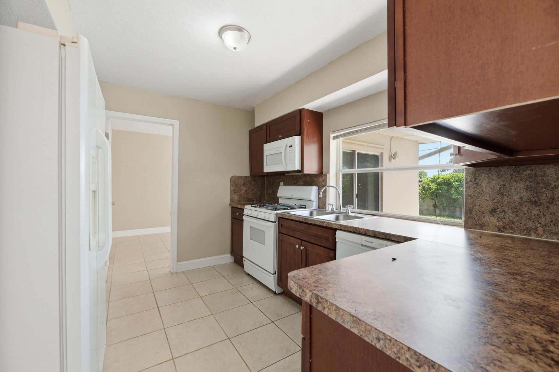 2420 NW 89th Avenue, Sunrise, FL 33322 Photo
