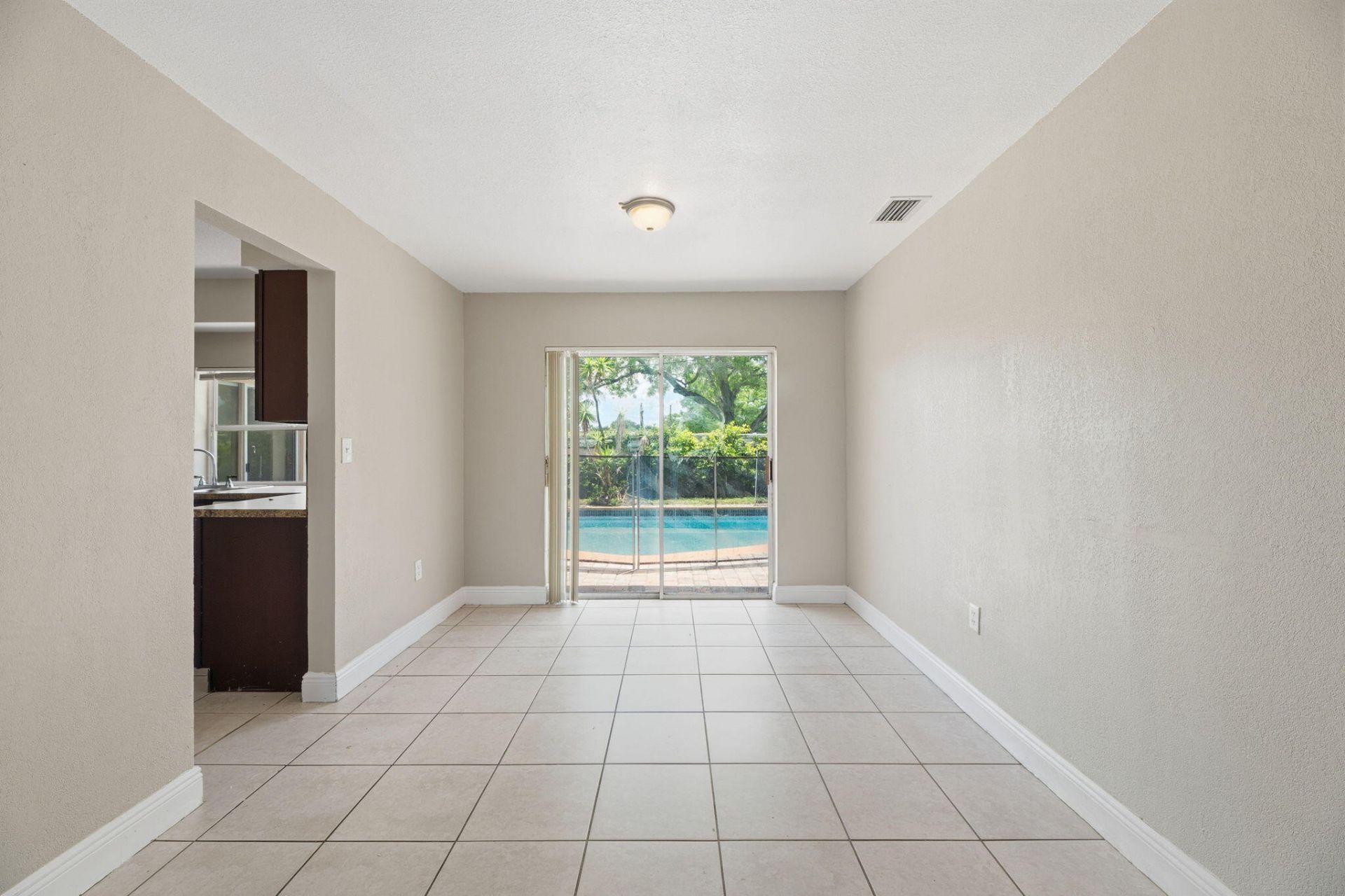 2420 NW 89th Avenue, Sunrise, FL 33322 Photo