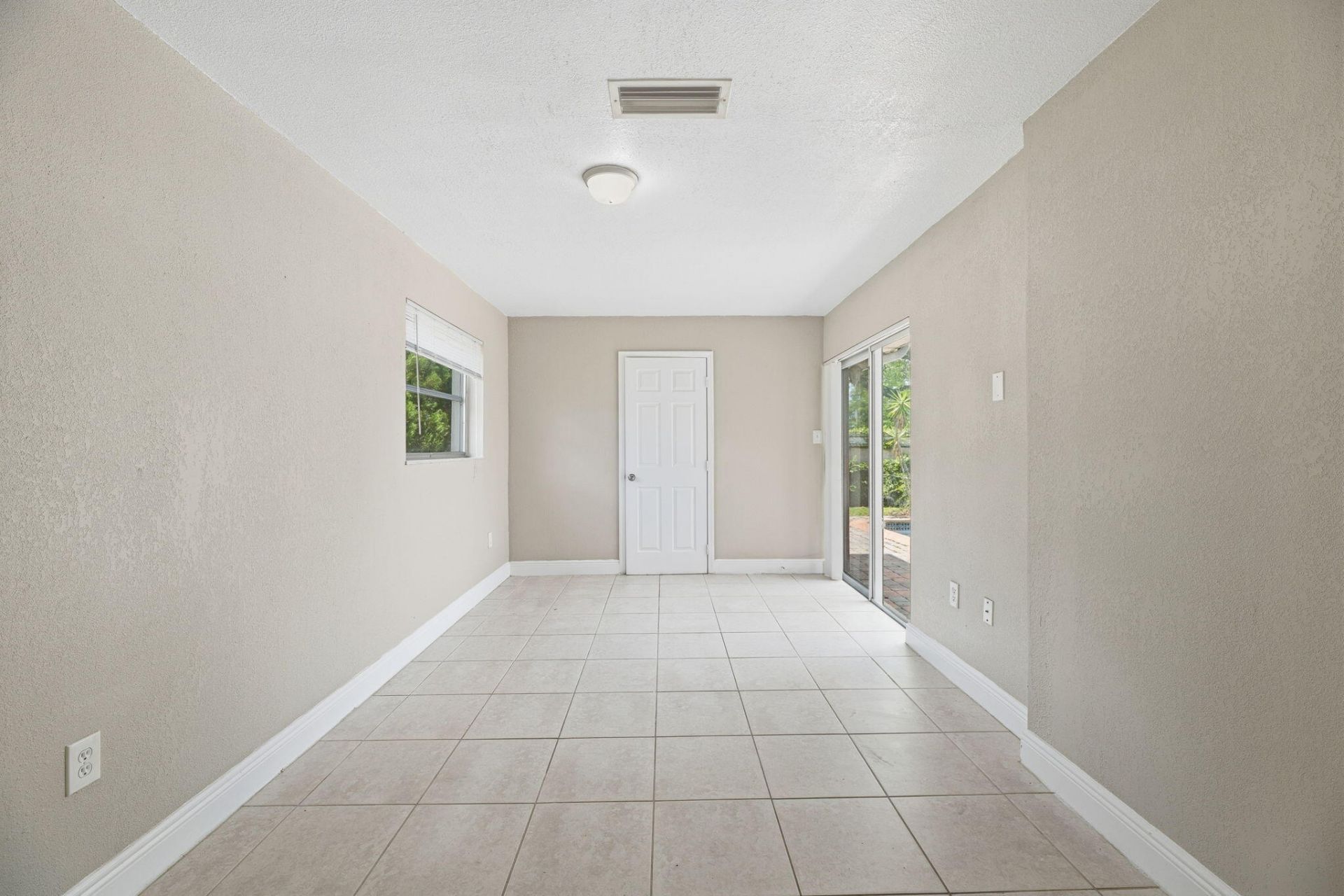 2420 NW 89th Avenue, Sunrise, FL 33322 Photo