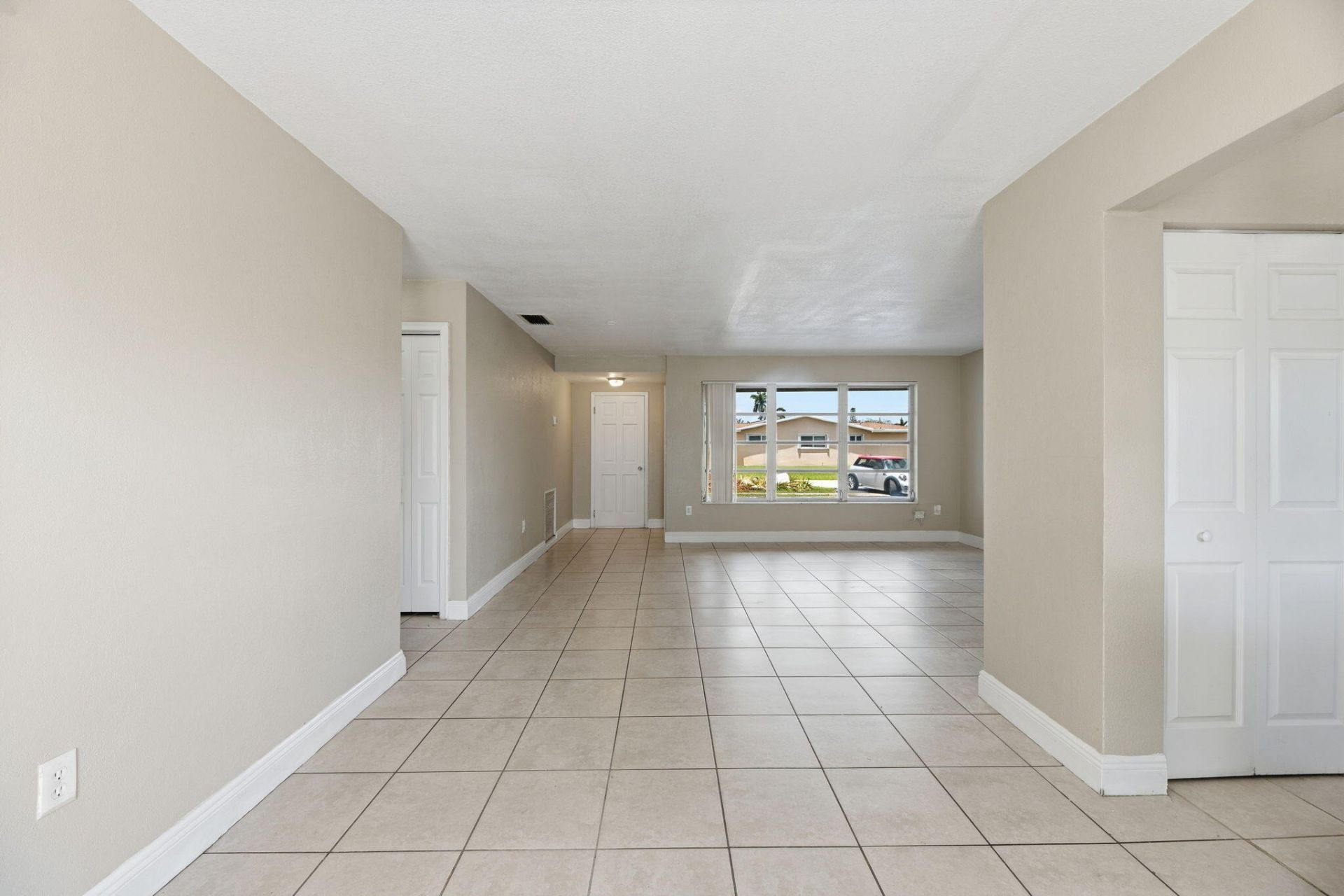 2420 NW 89th Avenue, Sunrise, FL 33322 Photo