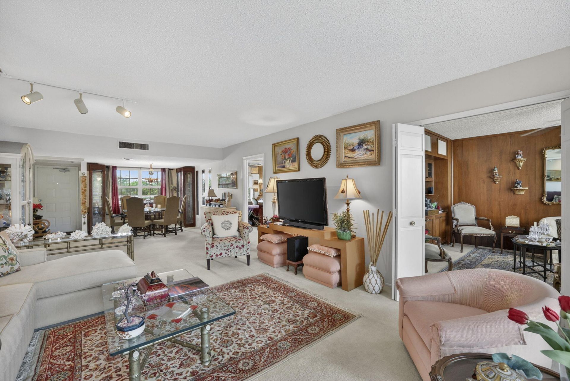 3900 Oaks Clubhouse Drive, Unit 410, Pompano Beach, FL 33069 Photo