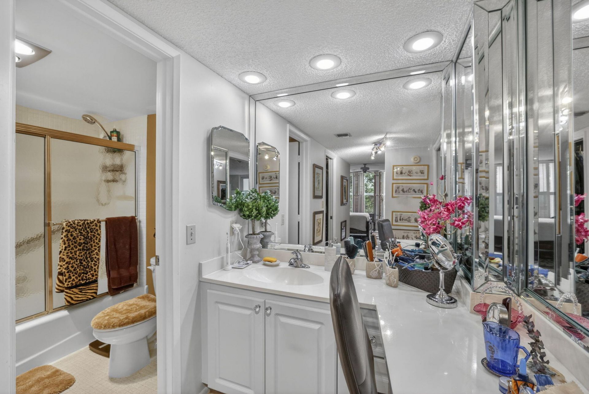 3900 Oaks Clubhouse Drive, Unit 410, Pompano Beach, FL 33069 Photo
