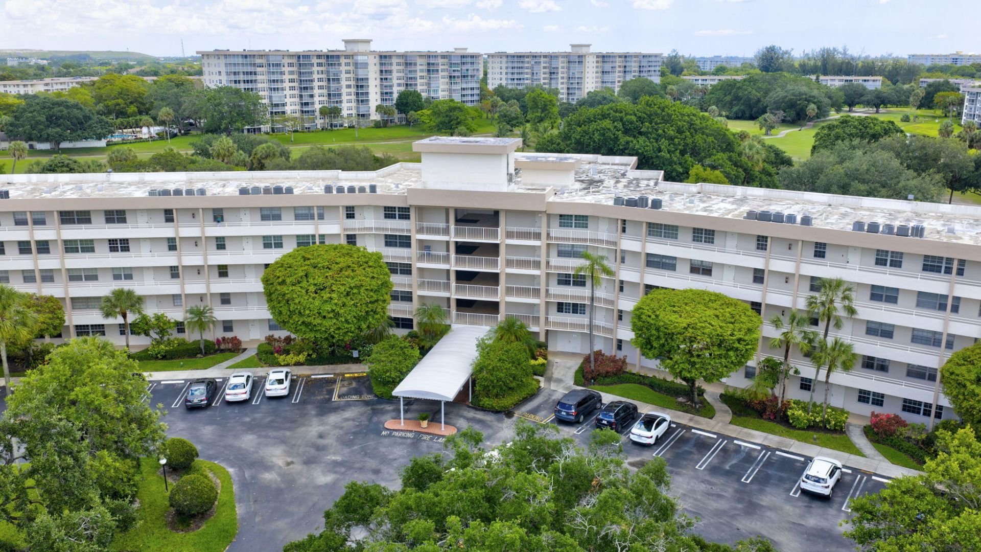 3900 Oaks Clubhouse Drive, Unit 410, Pompano Beach, FL 33069 Photo