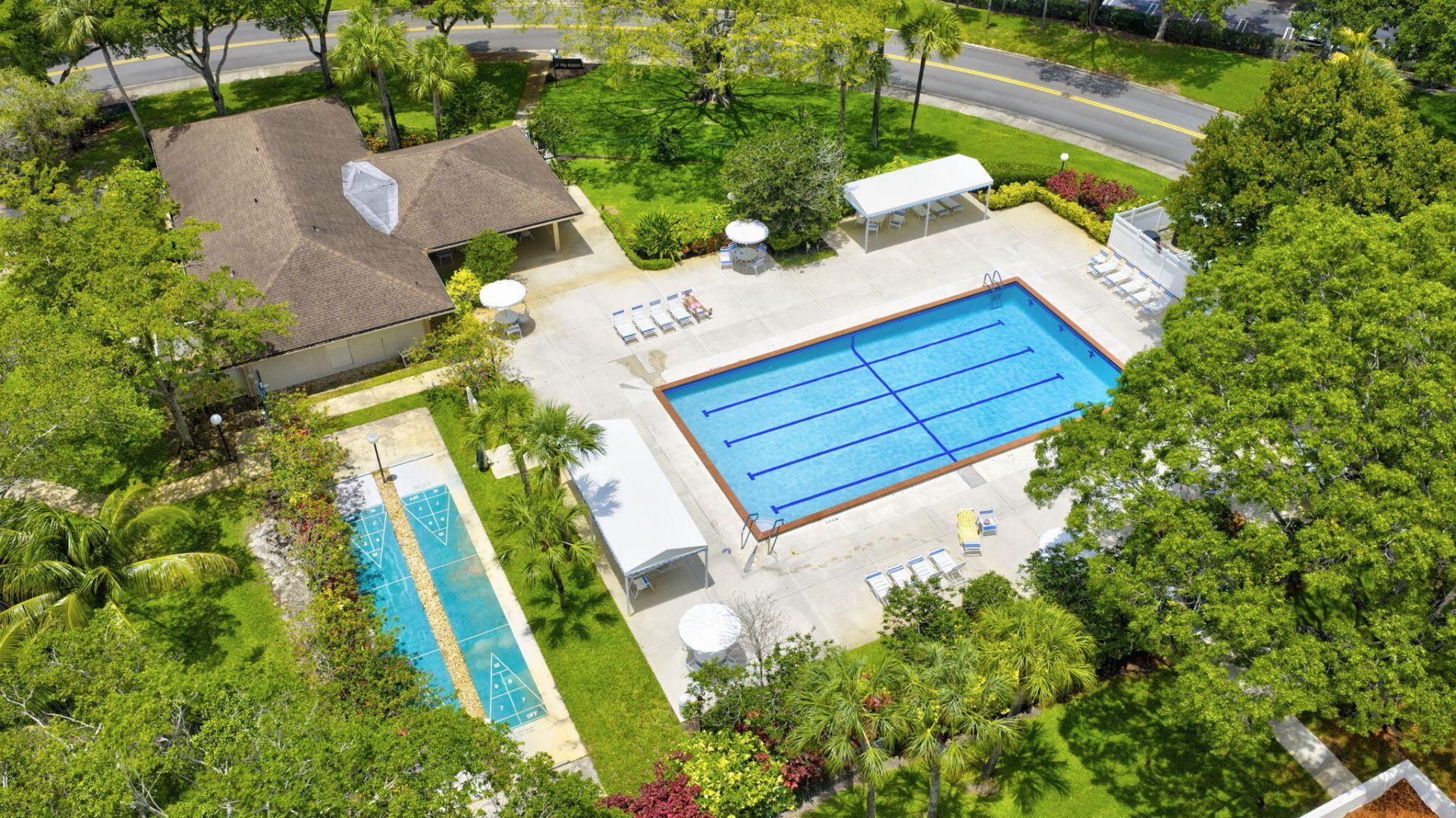 3900 Oaks Clubhouse Drive, Unit 410, Pompano Beach, FL 33069 Photo