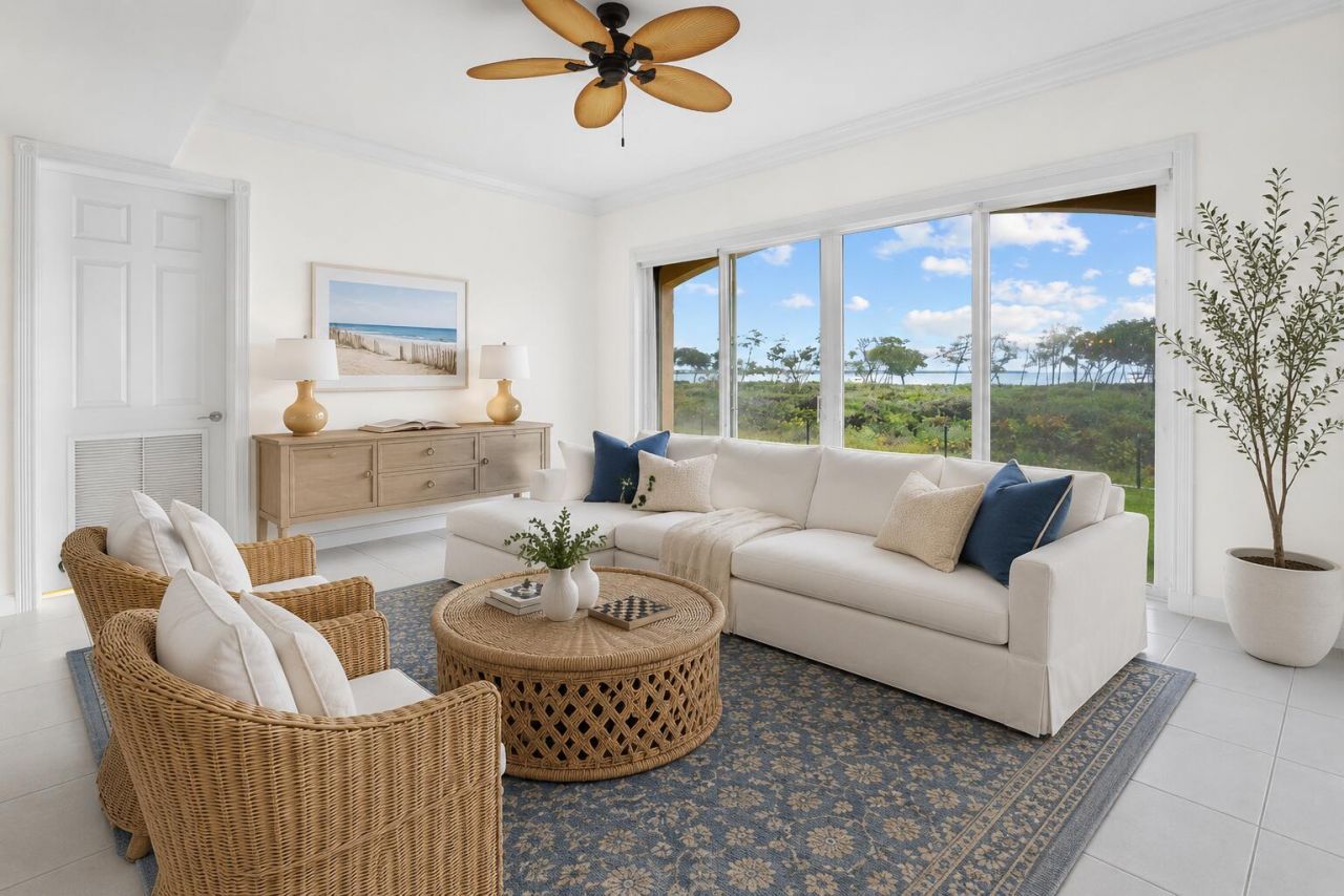 24 Harbour Isle Drive W, Unit 106, Fort Pierce, FL 34949 Photo