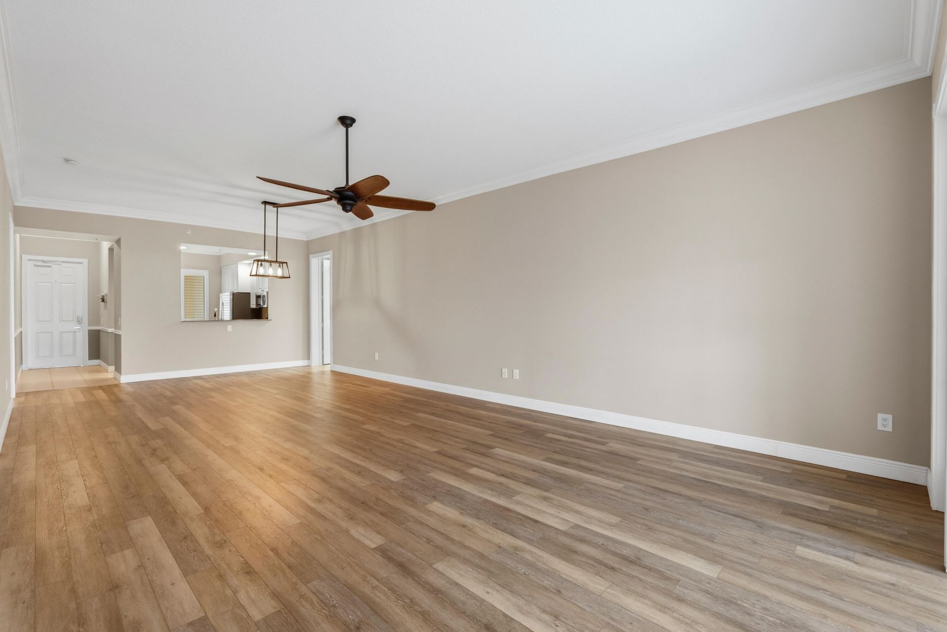 24 W Harbour Isle Dr Drive E, Unit 106, Fort Pierce, FL 34949 Photo